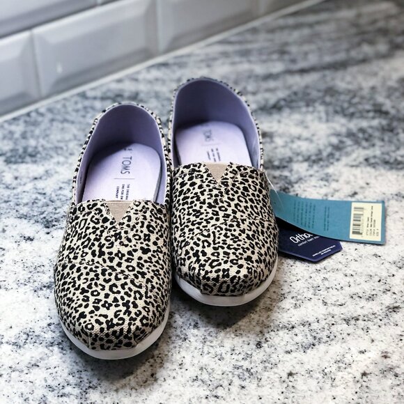 NWT TOMS Baby Cheetah Classic Heritage Slip On Shoes - Picture 3 of 6